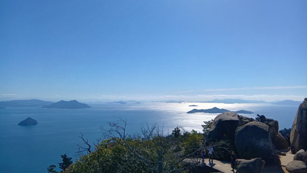 桜の名所「千光寺公園」と宮島最高峰「弥山」ハイキング＆観光列車etSETOra1泊2日ツアー